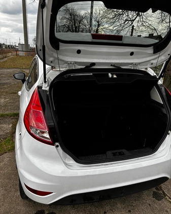 Ford Fiesta cena 30500 przebieg: 85000, rok produkcji 2016 z Piaski małe 29